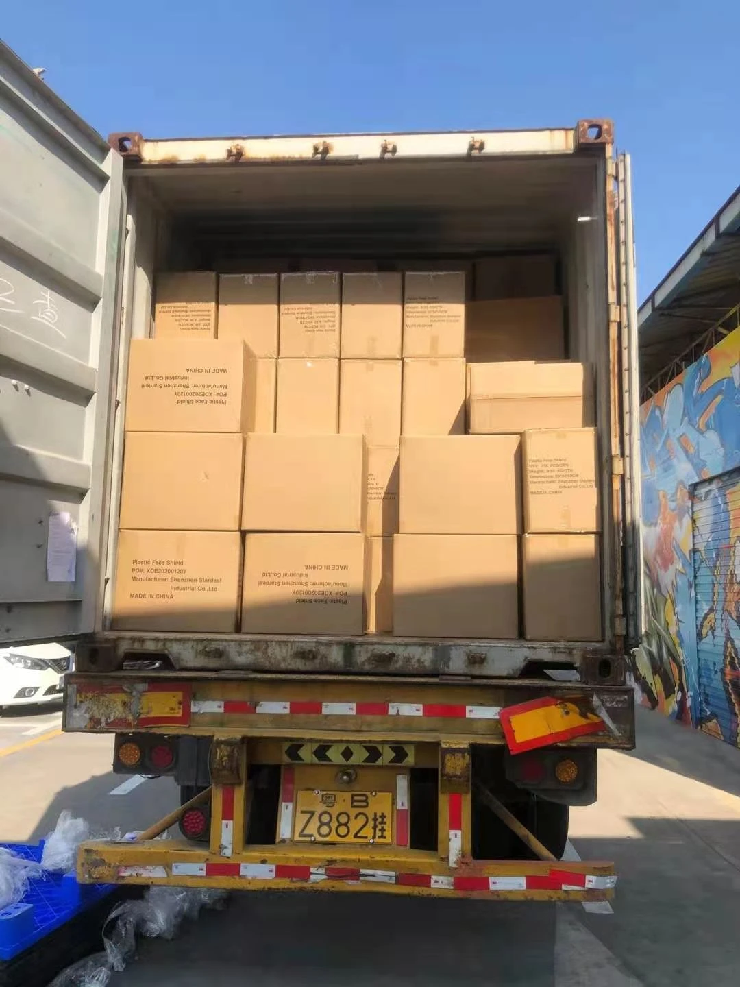 200,000pcs Protective Face Shields Have Been Shipped Out!